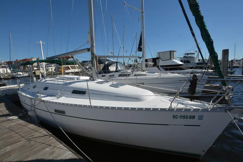 The Image of Beneteau Oceanis 331 2002 - 0