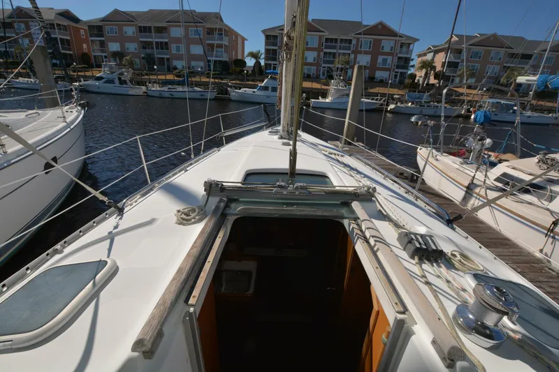Slide: The Image of Beneteau Oceanis 331 2002 - 12