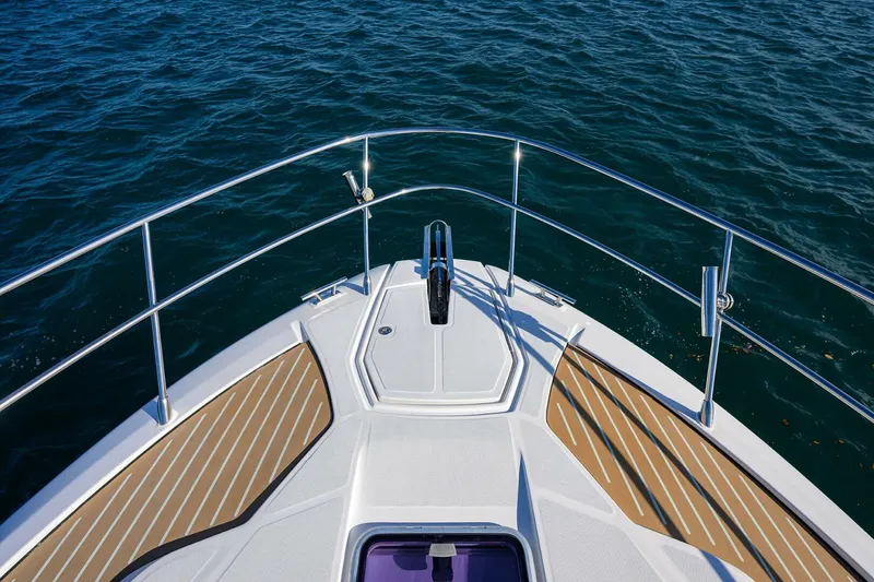 Slide: The Image of Azimut Atlantis 45 2020 - 12