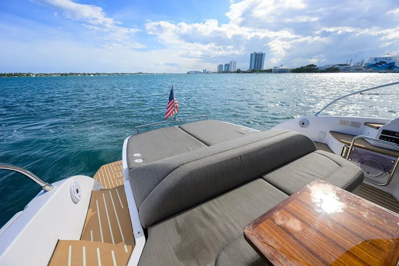 Slide: The Image of Azimut Atlantis 45 2020 - 37