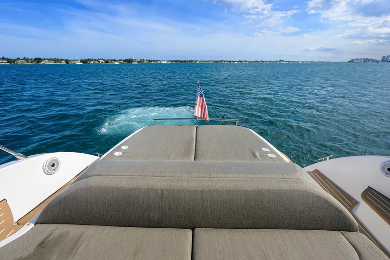 Slide: The Image of Azimut Atlantis 45 2020 - 38