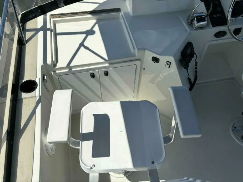 Slide: The Image of Sabreline 36 Sedan 2004 - 10