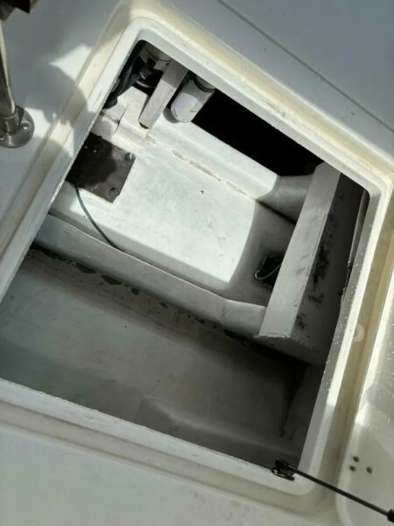 Slide: The Image of Sabreline 36 Sedan 2004 - 26