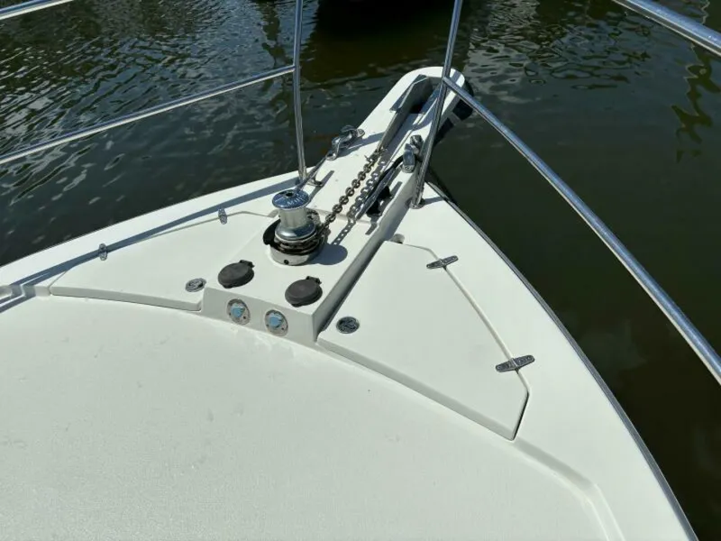 Slide: The Image of Sabreline 36 Sedan 2004 - 6