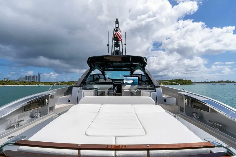 Slide: The Image of Riva 68 Diable 2023 - 16