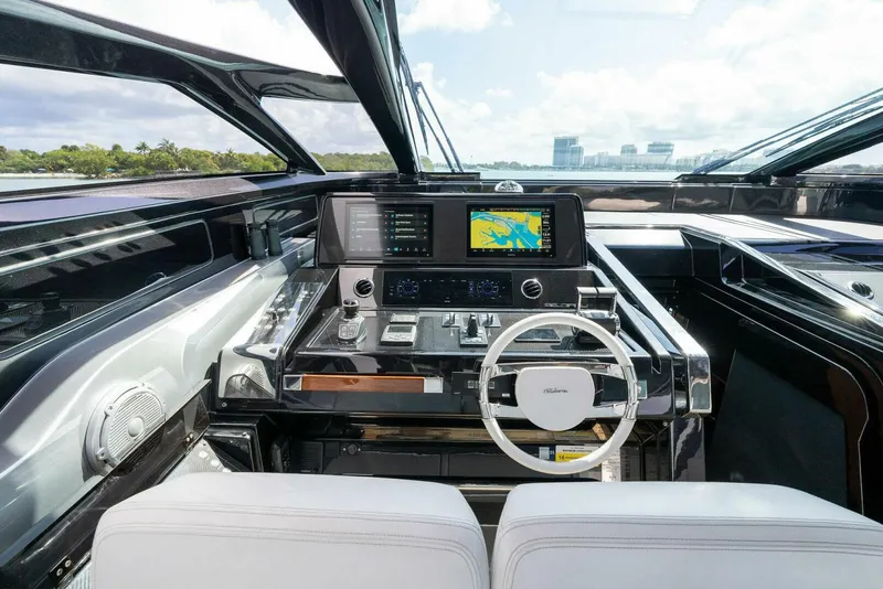 Slide: The Image of Riva 68 Diable 2023 - 17