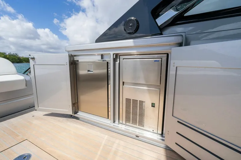 Slide: The Image of Riva 68 Diable 2023 - 26