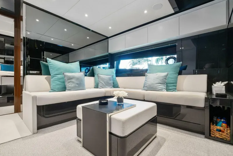 Slide: The Image of Riva 68 Diable 2023 - 30