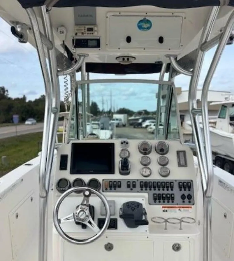 Slide: The Image of Center Console Scarab 2013 - 5