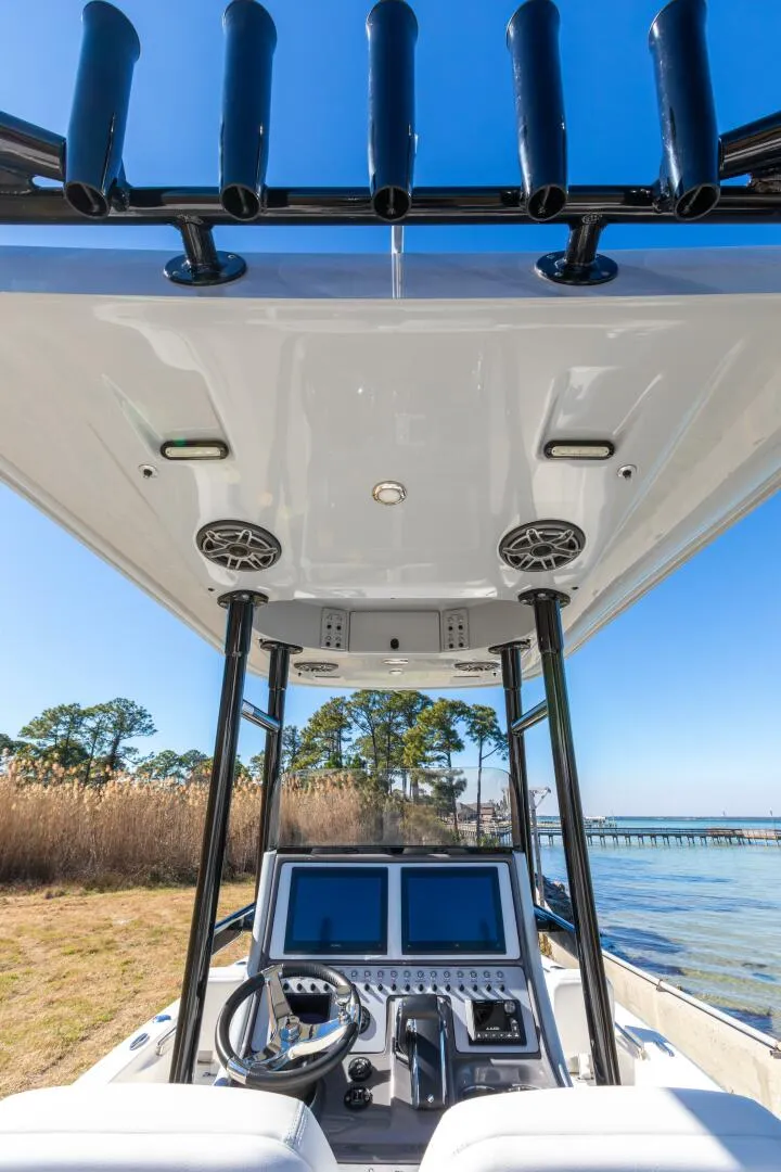 Slide: The Image of Shearwater 260 SS Carolina 2023 - 23