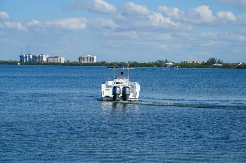 Slide: The Image of Stamas 270 Tarpon 2002 - 11