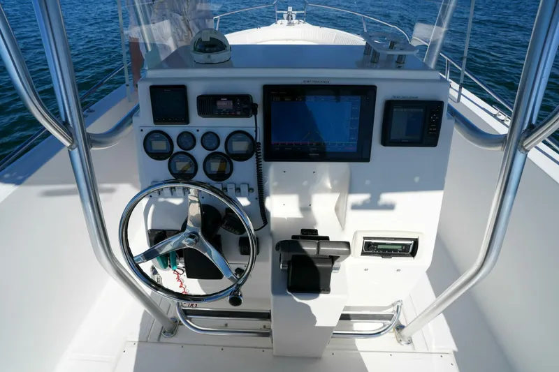 Slide: The Image of Stamas 270 Tarpon 2002 - 4