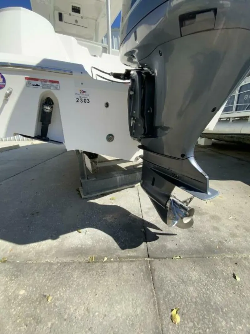 Slide: The Image of Sea Fox 228 Commander 2022 - 11