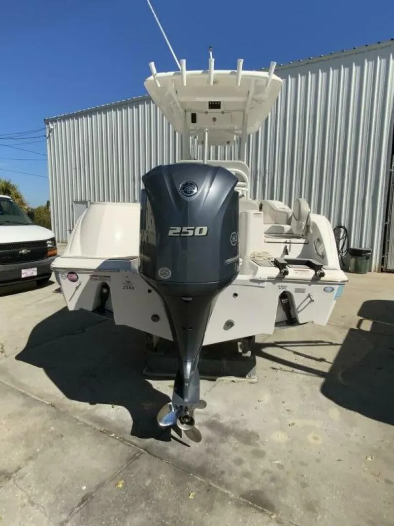 Slide: The Image of Sea Fox 228 Commander 2022 - 13