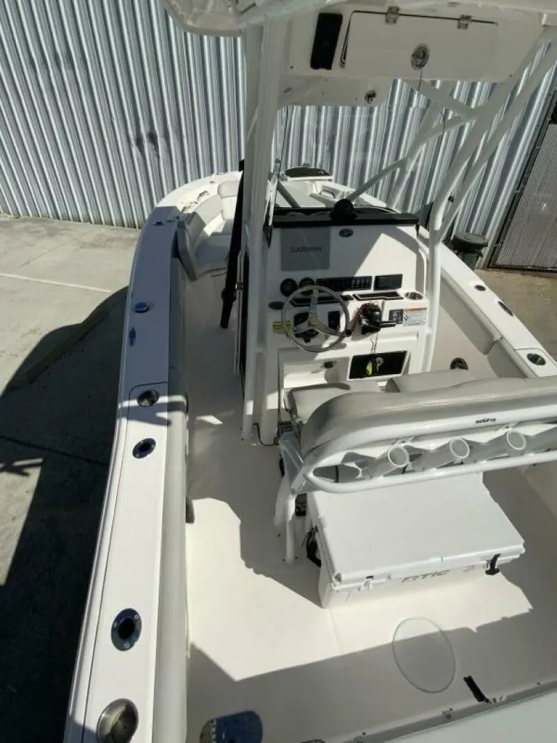 Slide: The Image of Sea Fox 228 Commander 2022 - 19