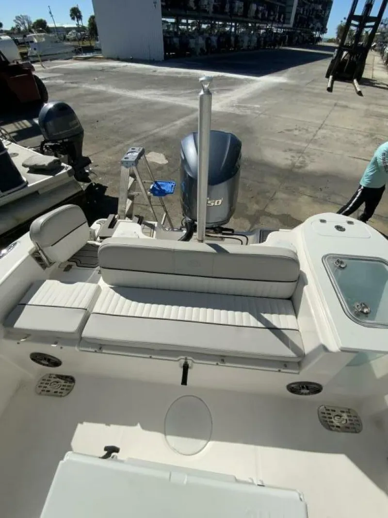 Slide: The Image of Sea Fox 228 Commander 2022 - 20