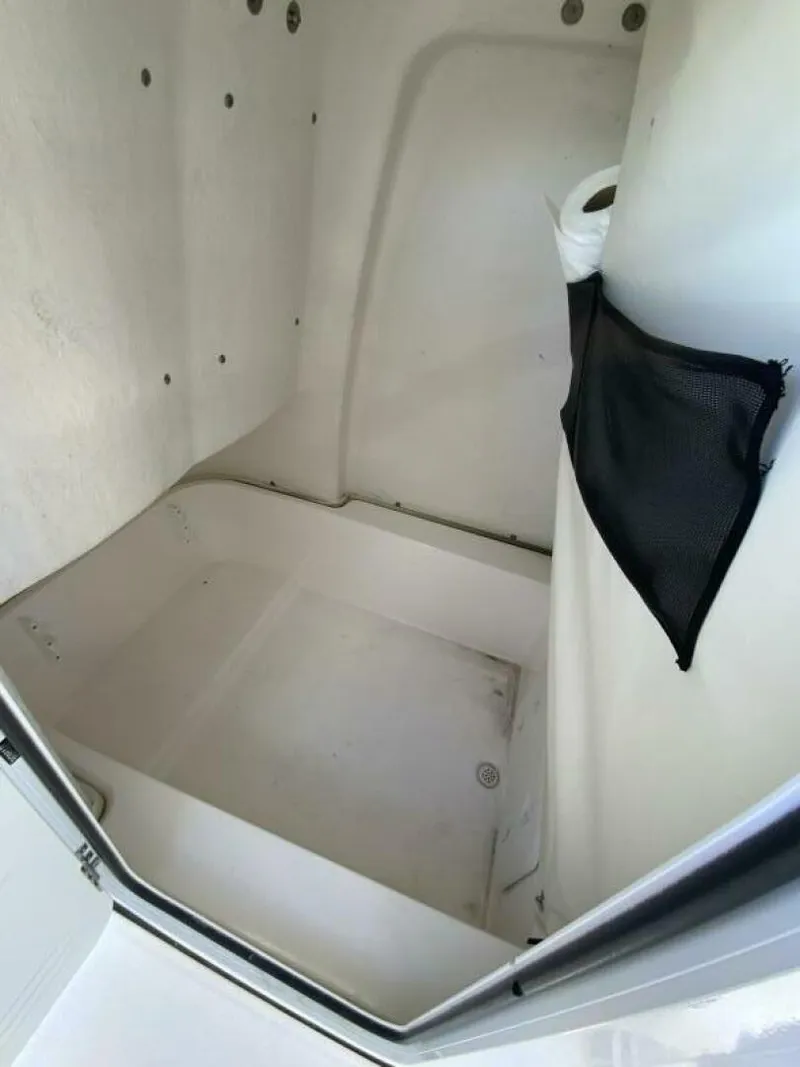 Slide: The Image of Sea Fox 228 Commander 2022 - 23