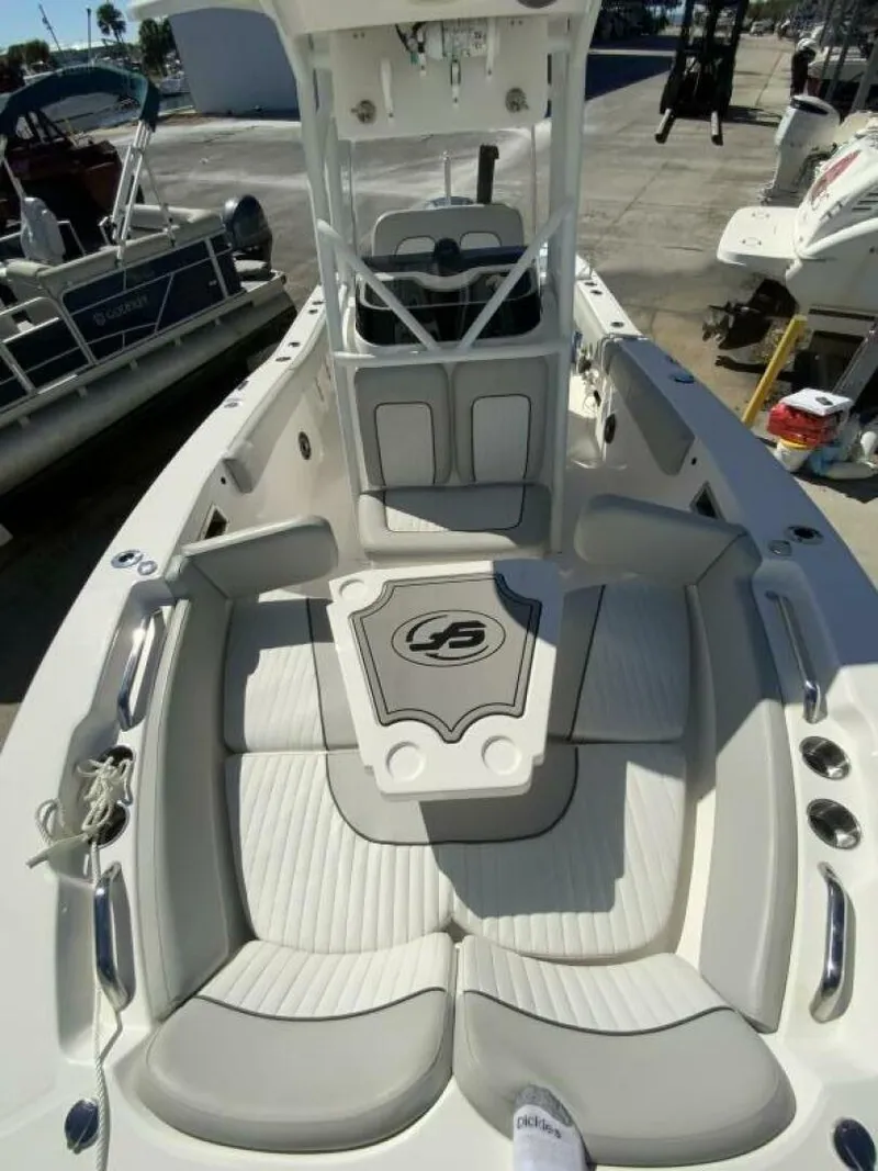 Slide: The Image of Sea Fox 228 Commander 2022 - 32