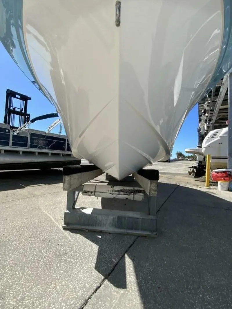 Slide: The Image of Sea Fox 228 Commander 2022 - 4
