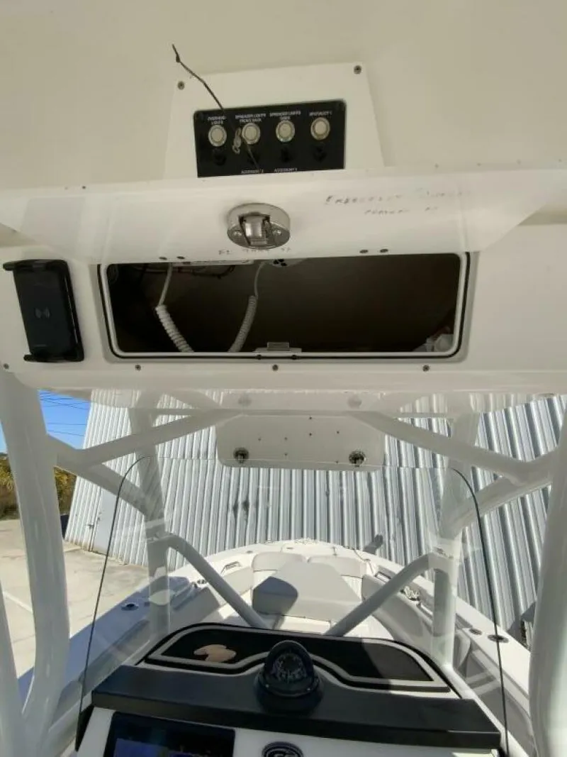Slide: The Image of Sea Fox 228 Commander 2022 - 43