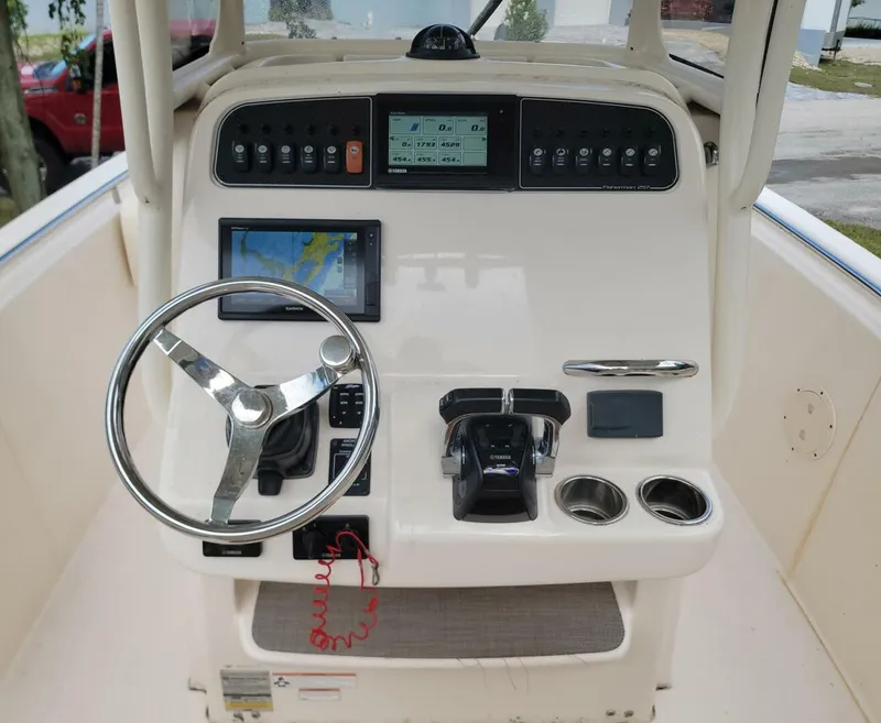 Slide: The Image of Grady-White Fisherman 257 2019 - 24