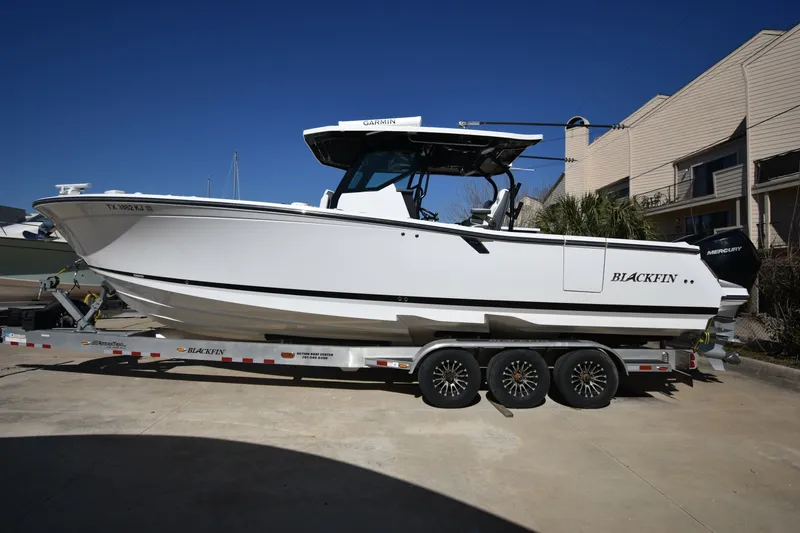 The Image of Blackfin 332 2021 - 0