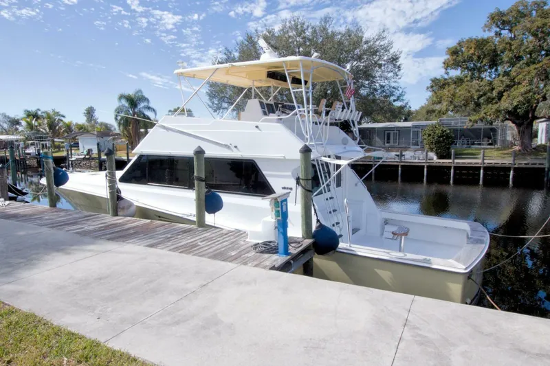 Slide: The Image of Viking 53 Convertible 1990 - 15