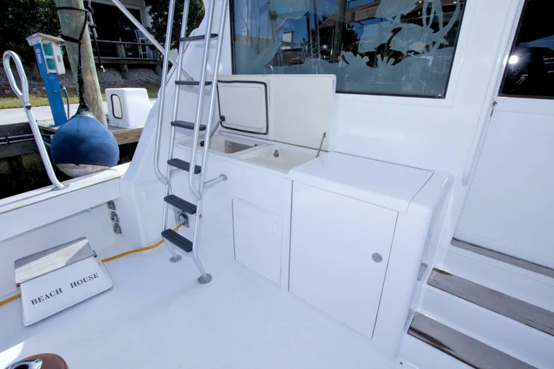Slide: The Image of Viking 53 Convertible 1990 - 27