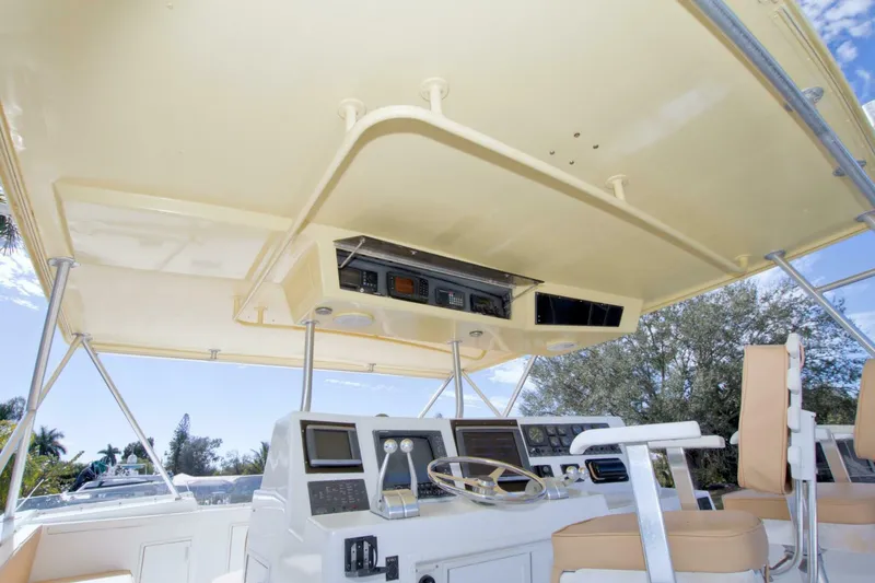Slide: The Image of Viking 53 Convertible 1990 - 30