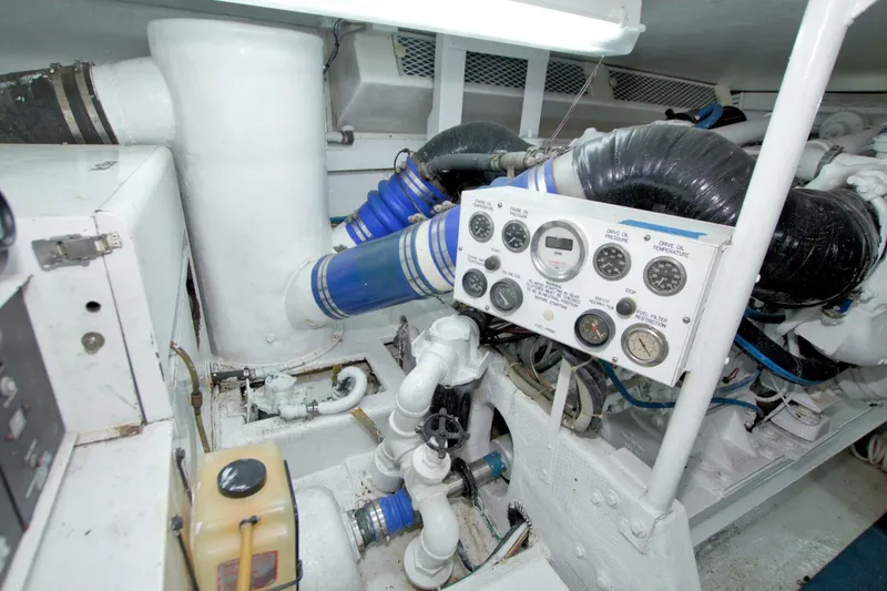 Slide: The Image of Viking 53 Convertible 1990 - 88