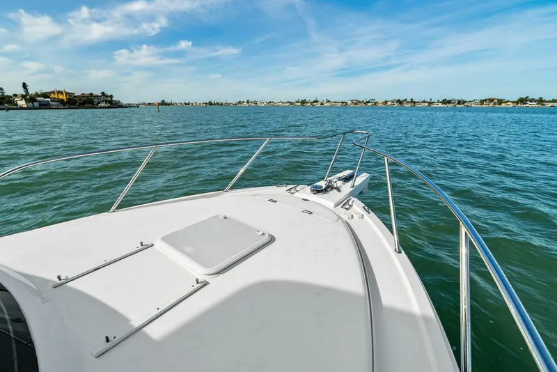 Slide: The Image of Bertram 35 Flybridge 2017 - 14