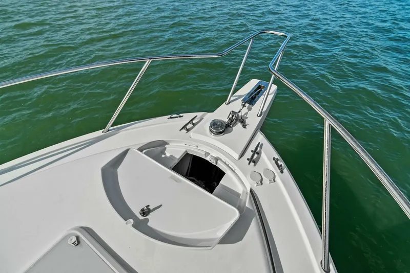 Slide: The Image of Bertram 35 Flybridge 2017 - 15