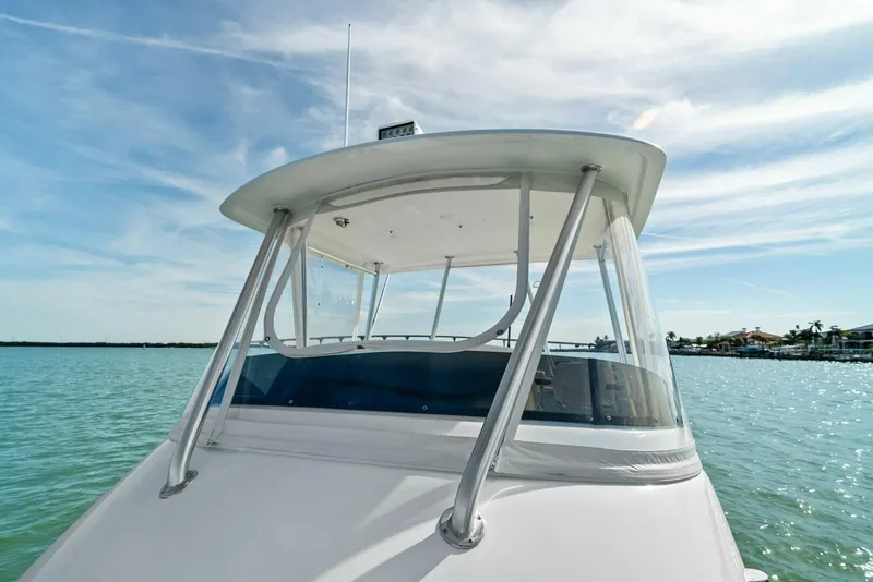 Slide: The Image of Bertram 35 Flybridge 2017 - 16