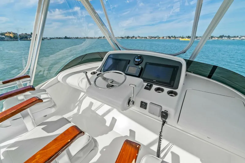 Slide: The Image of Bertram 35 Flybridge 2017 - 18
