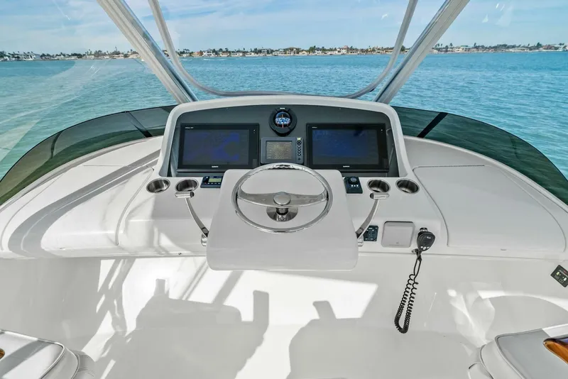 Slide: The Image of Bertram 35 Flybridge 2017 - 19