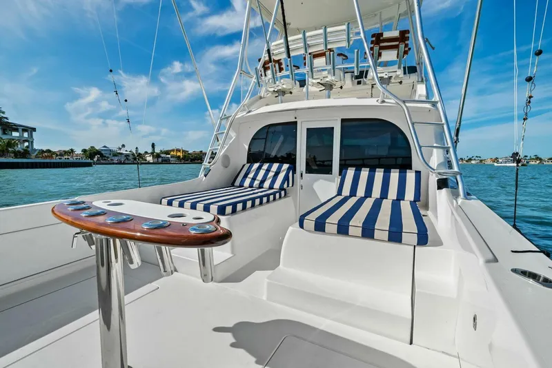 Slide: The Image of Bertram 35 Flybridge 2017 - 30