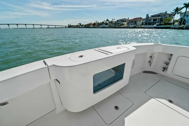 Slide: The Image of Bertram 35 Flybridge 2017 - 31
