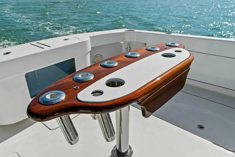 Slide: The Image of Bertram 35 Flybridge 2017 - 36