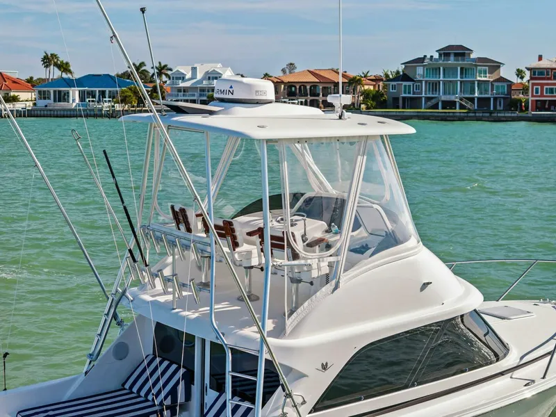 Slide: The Image of Bertram 35 Flybridge 2017 - 52