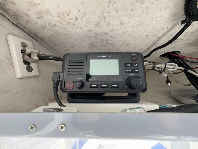 Slide: The Image of Parker Marine 2801 2022 - 20