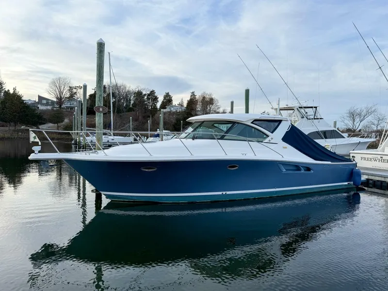 Slide: The Image of Tiara 3600 Coronet 2013 - 50