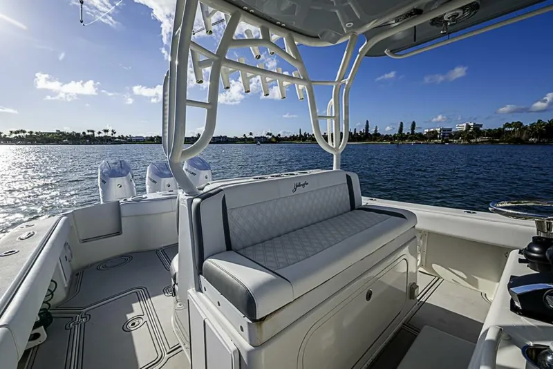 Slide: The Image of Yellowfin 39 Offshore 2011 - 11