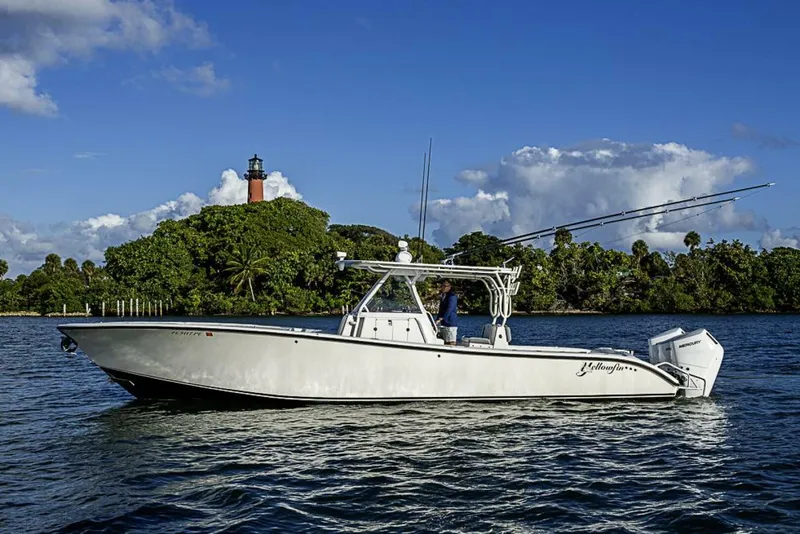 Slide: The Image of Yellowfin 39 Offshore 2011 - 19