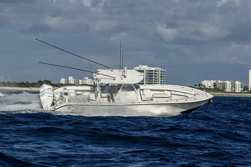 Slide: The Image of Yellowfin 39 Offshore 2011 - 21