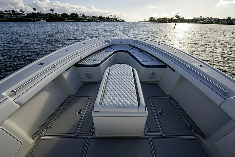 Slide: The Image of Yellowfin 39 Offshore 2011 - 5