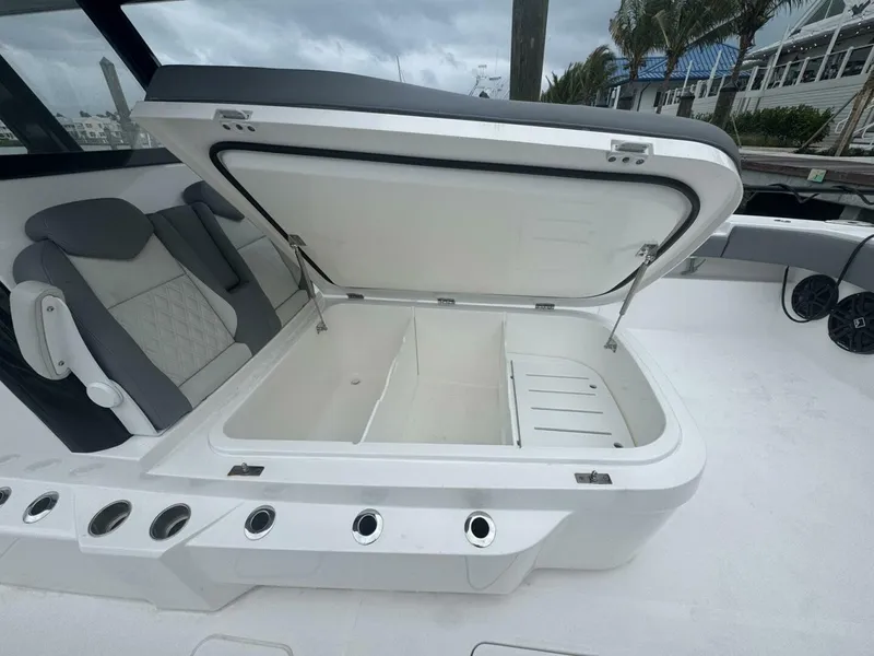 Slide: The Image of Invincible 35 Catamaran 2025 - 5