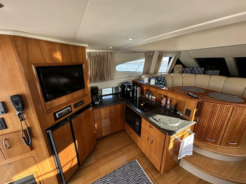 Slide: The Image of Carver Yachts 36 SS 2005 - 30