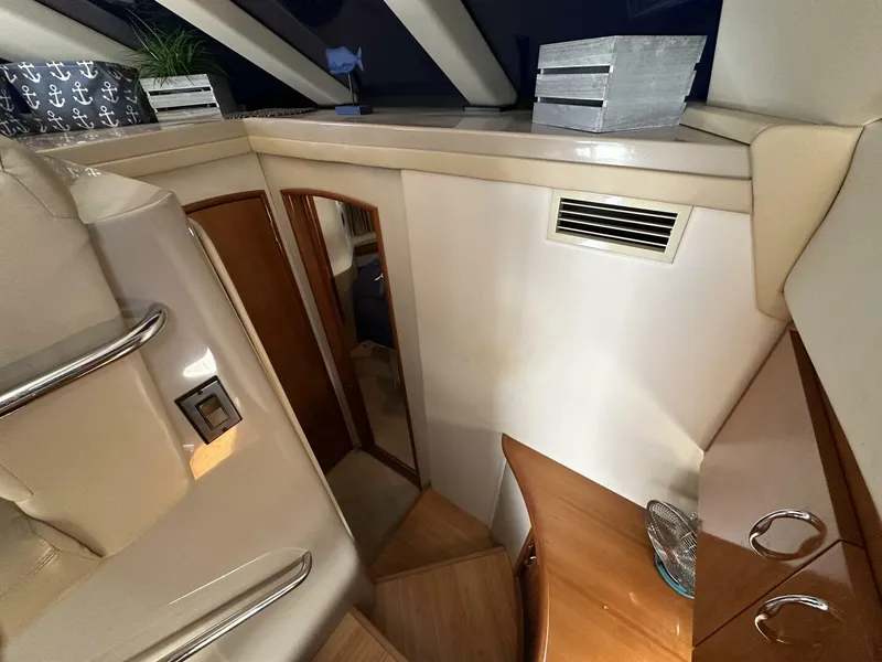 Slide: The Image of Carver Yachts 36 SS 2005 - 37