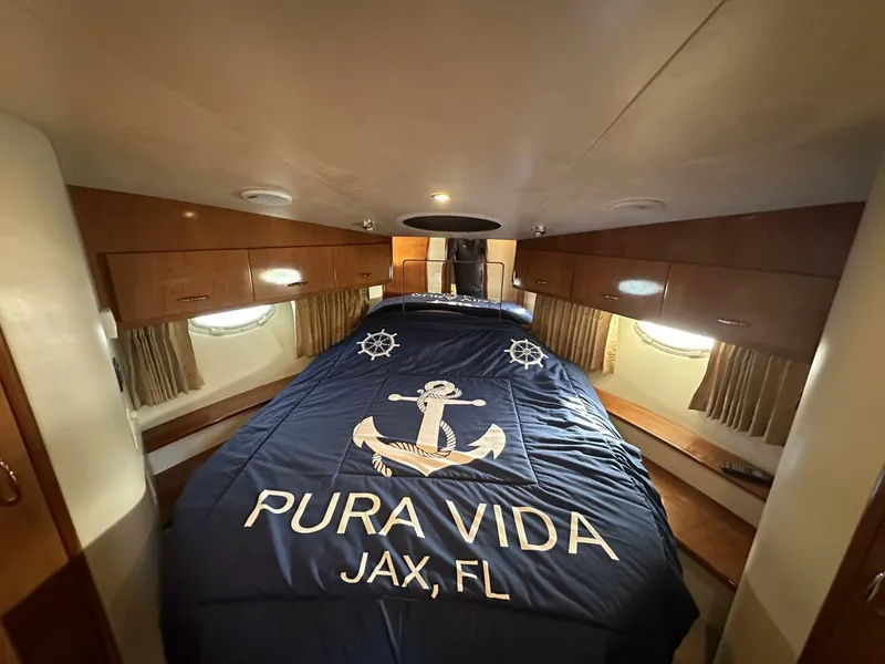 Slide: The Image of Carver Yachts 36 SS 2005 - 39