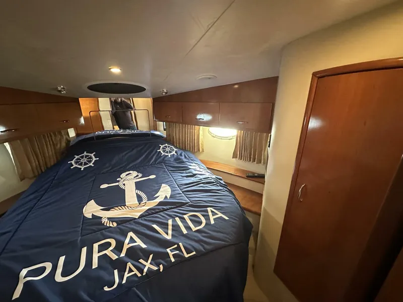 Slide: The Image of Carver Yachts 36 SS 2005 - 40